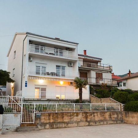 Apartmani Kristijan Crikvenica Exterior photo